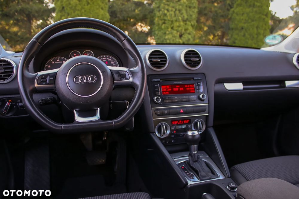 Audi A3 3-drzwiowe 1.4 TFSI S tronic S line Sportpaket - 38