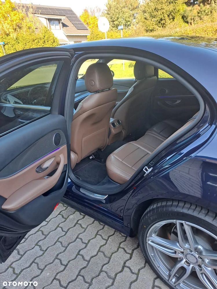 Mercedes-Benz Klasa E - 9