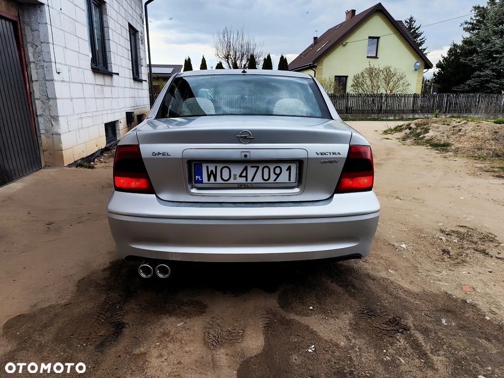 Opel Vectra 2.0 CDX - 5
