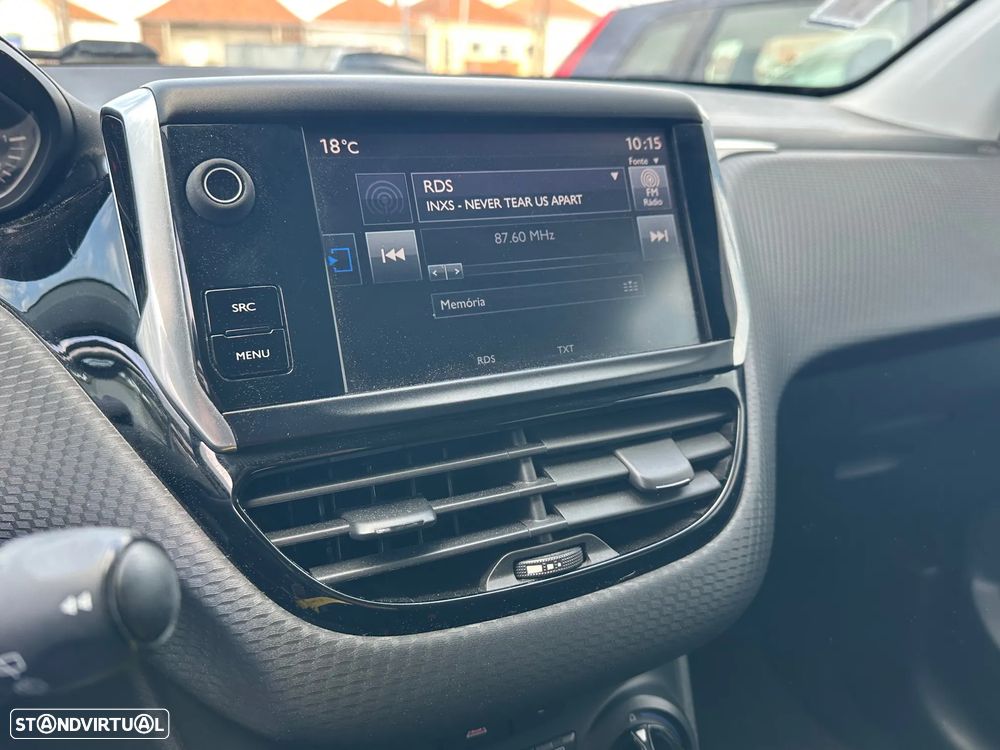 Peugeot 208 1.2 PureTech Style - 6