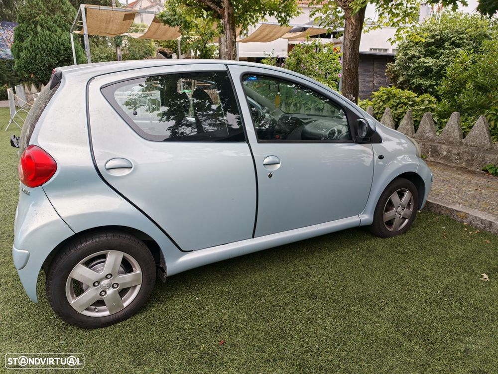 Toyota Aygo 1.0 + AC - 7