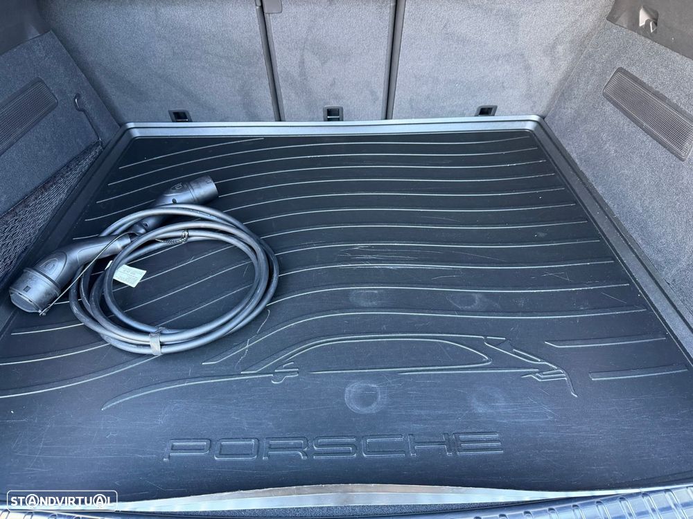 Porsche Cayenne Coupé E-Hybrid Platinum Edition - 49