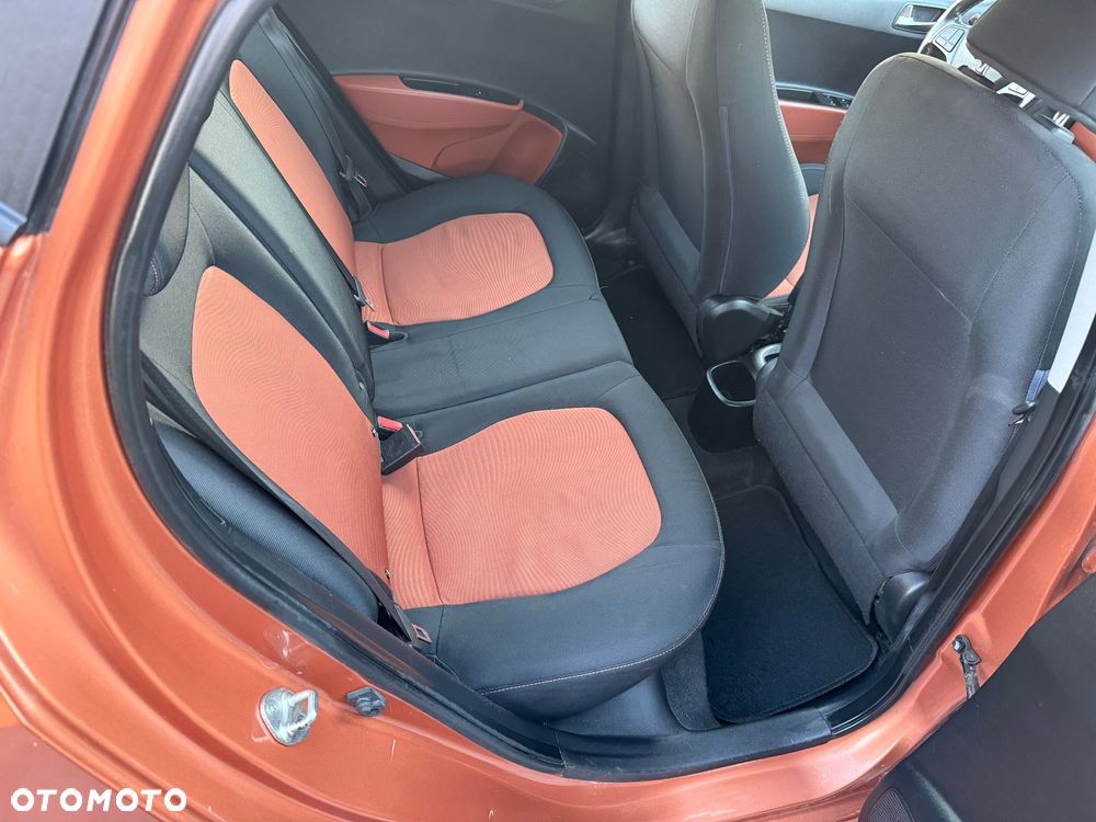 Hyundai i10 1.2 Fifa World Cup Edition - 18