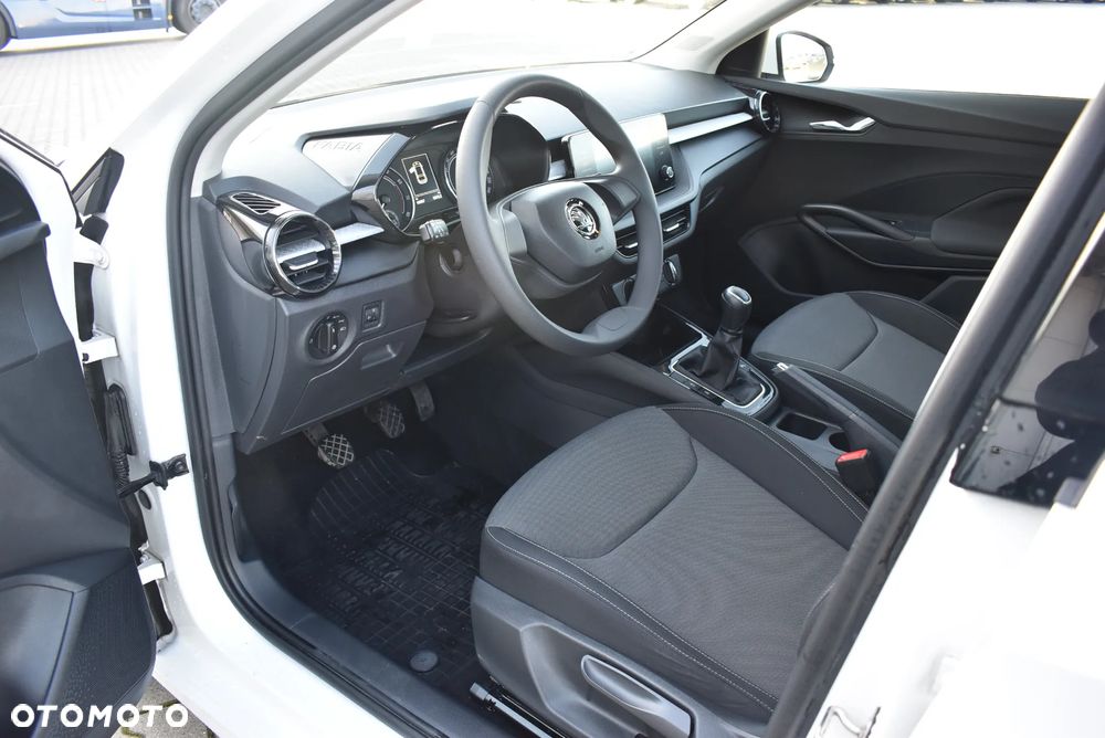 Skoda Fabia 1.0 Ambition - 9