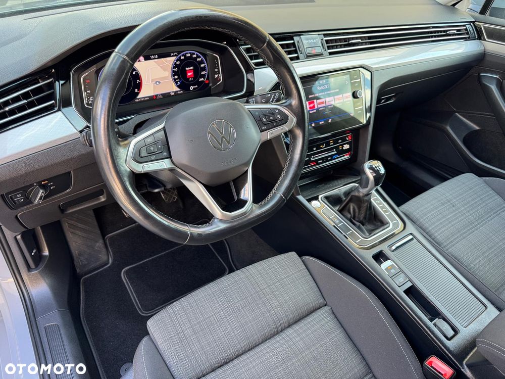 Volkswagen Passat Variant 1.5 TSI EVO Business - 14