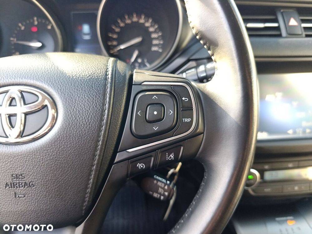 Toyota Avensis 2.0 D-4D Premium - 32