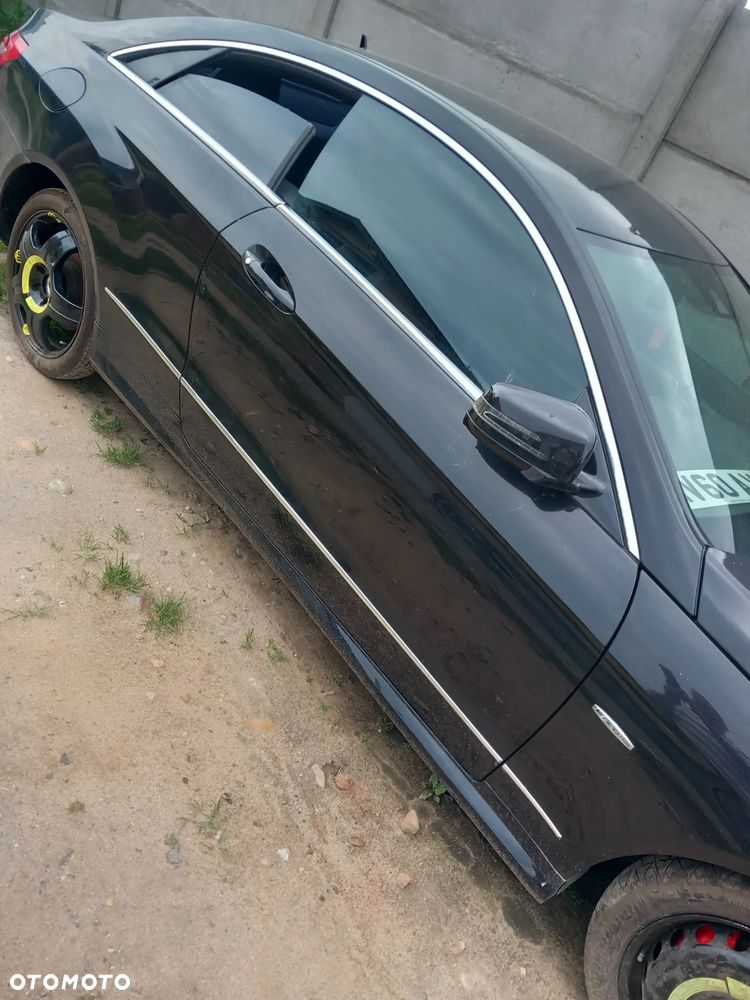 Maska zderzak błotniki pas.kpl Mercedes W207 - 4