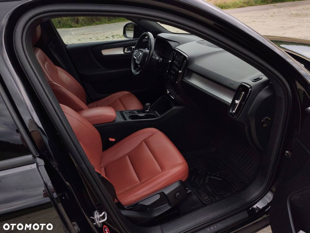 Volvo XC 40 T5 AWD Momentum - 7