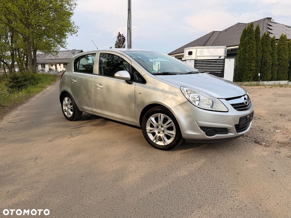 Opel Corsa 1.2 16V - 1