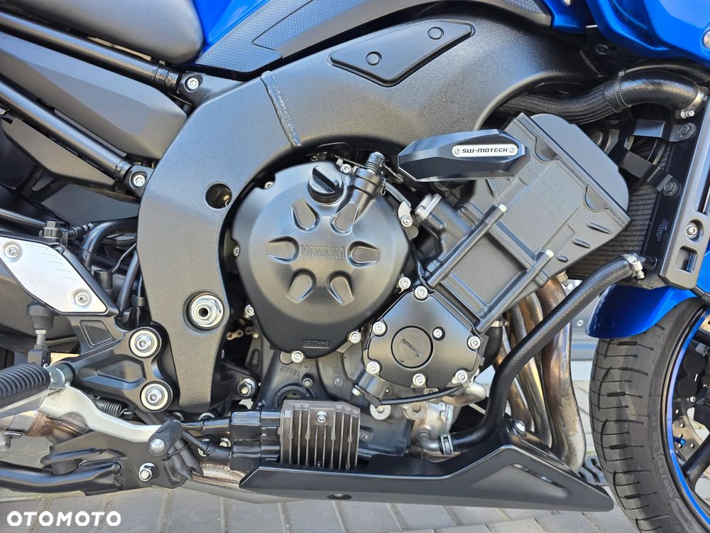 Yamaha FZ8 - 10
