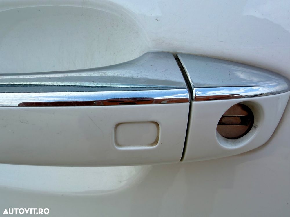 Audi A6 Avant 2.0 TDI Ultra DPF S tronic - 31
