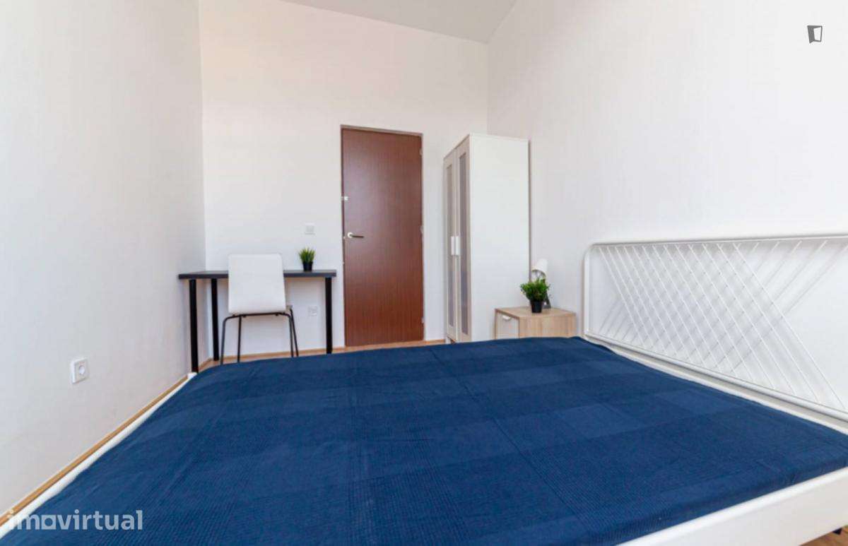 Quarto - localizado em Benfica Lisbon - Grande imagem: 2/12