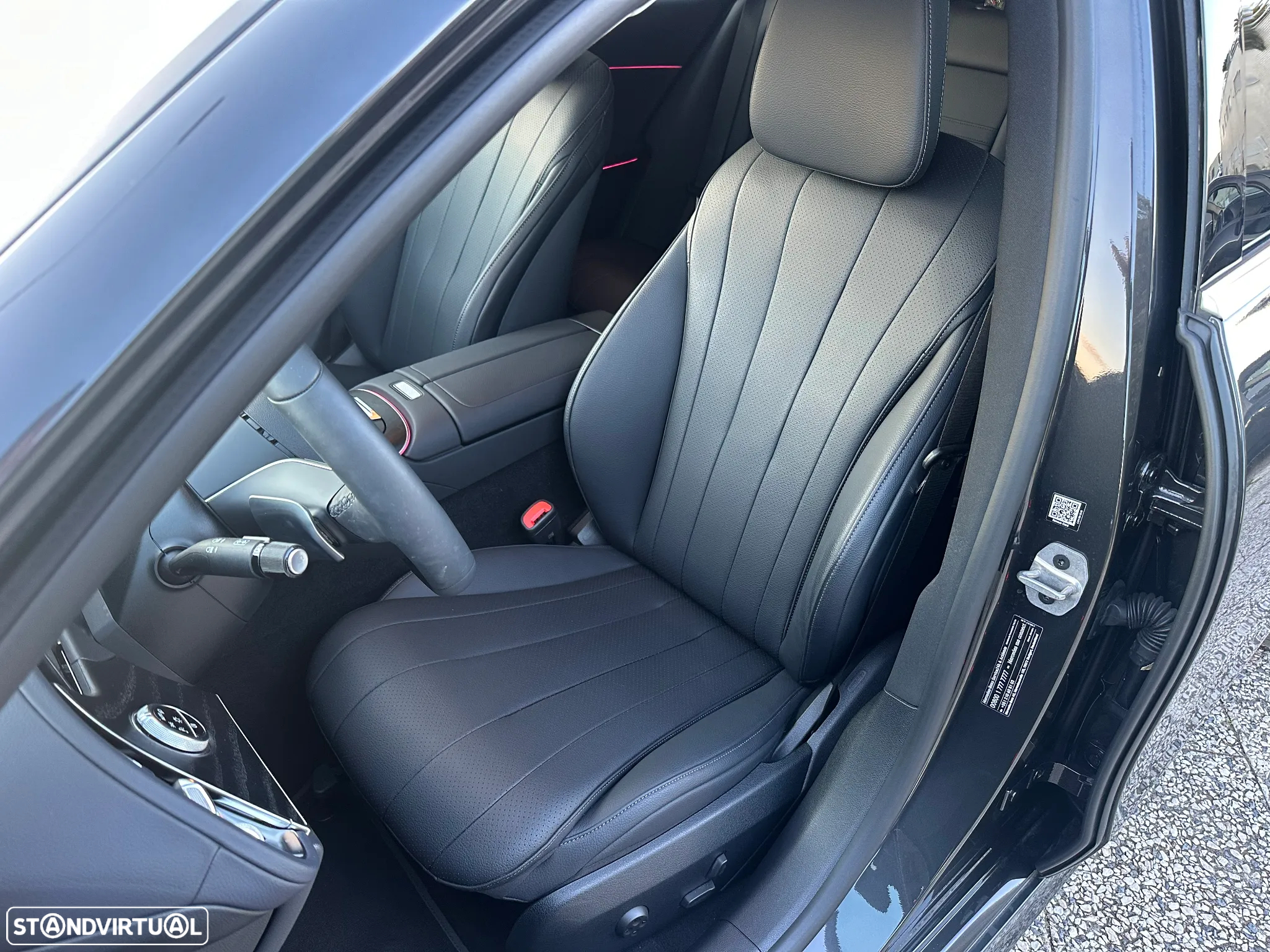 Mercedes-Benz E 300 e Avantgarde - 8