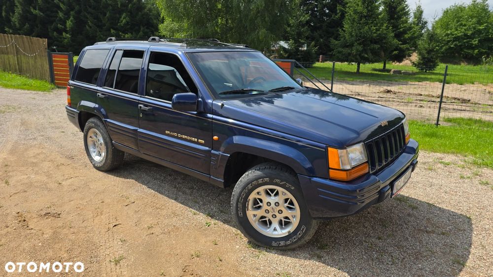 Jeep Grand Cherokee - 1