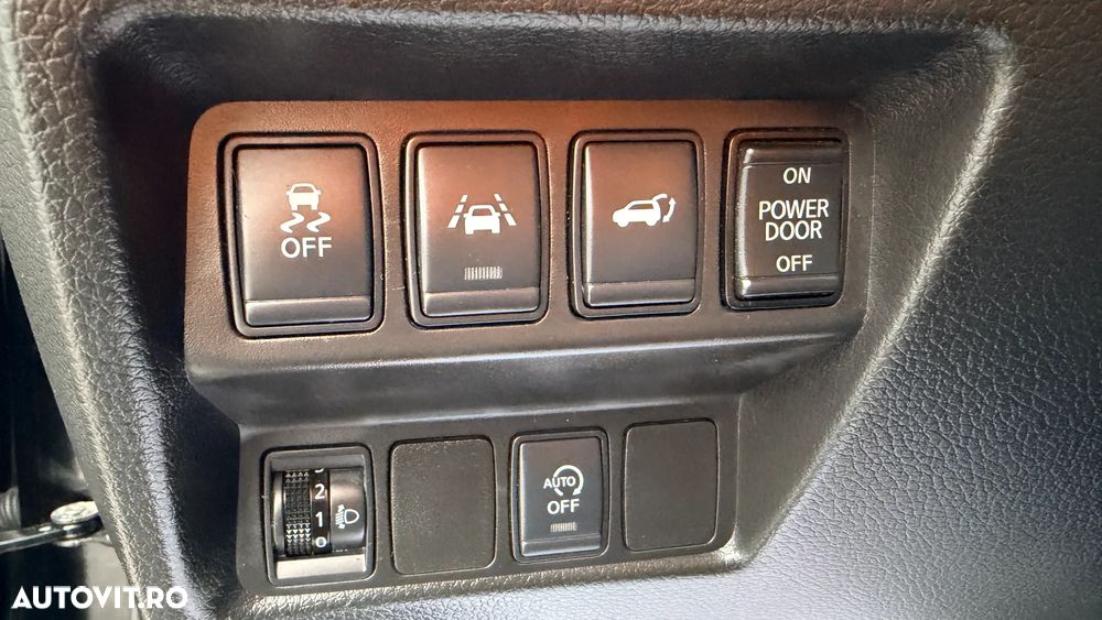 Nissan X-Trail 1.6 dCi N-Connecta - 13