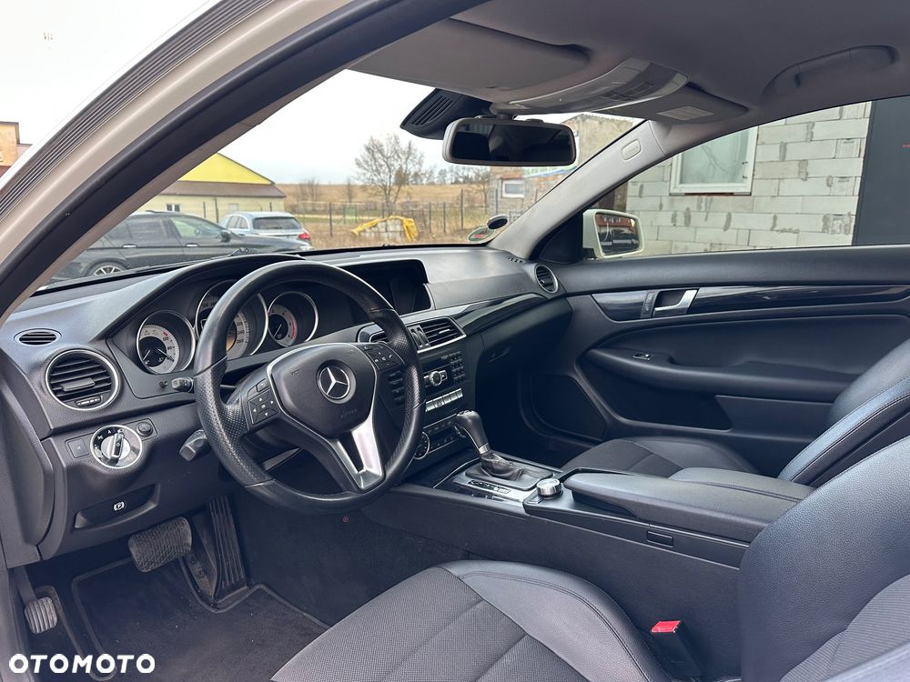 Mercedes-Benz Klasa C 220 CDI DPF Automatik Avantgarde - 9