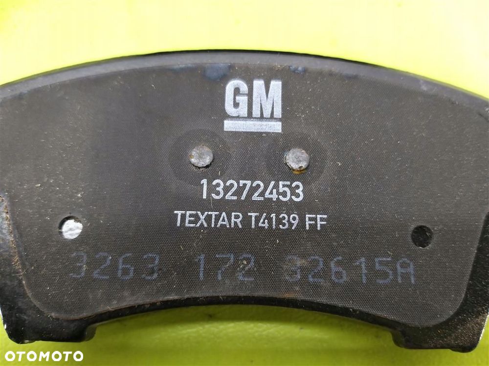 Klocki hamulcowe przód Insignia A 1.6 2.0 17"UKŁAD HAMULCOWY  NOWE GM - 2