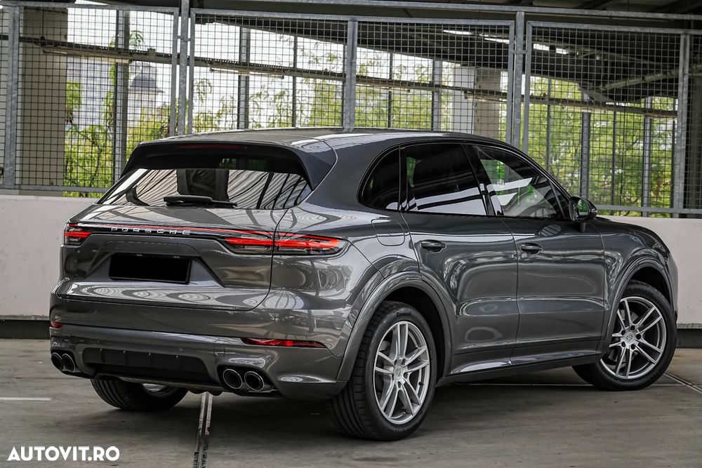 Porsche Cayenne Tiptronic S Platinum Edition - 27
