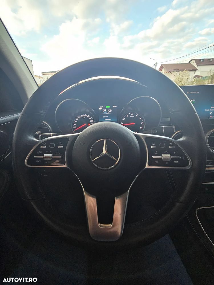 Mercedes-Benz GLC 300 e 4MATIC - 9