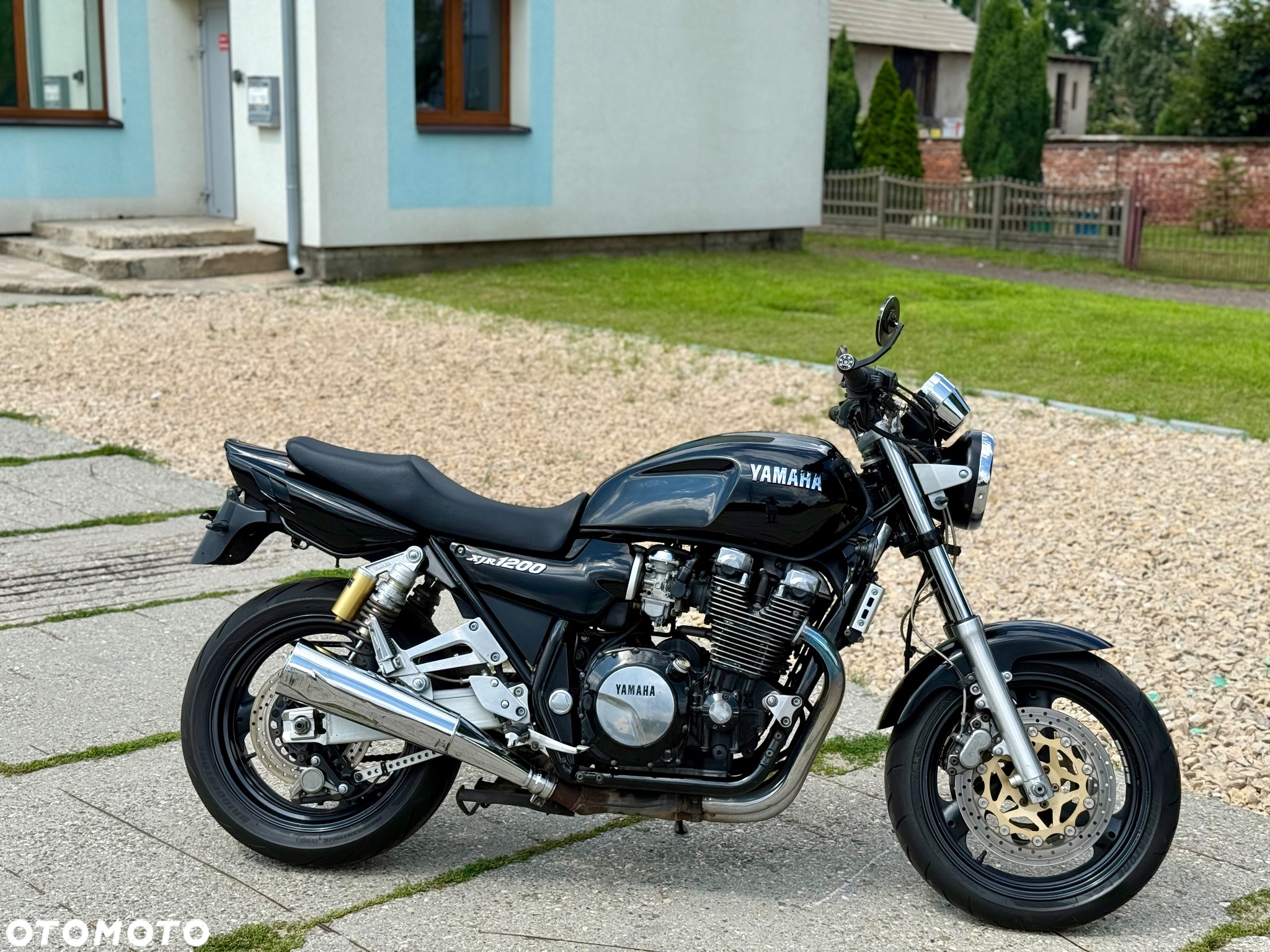 Yamaha XJR - 6