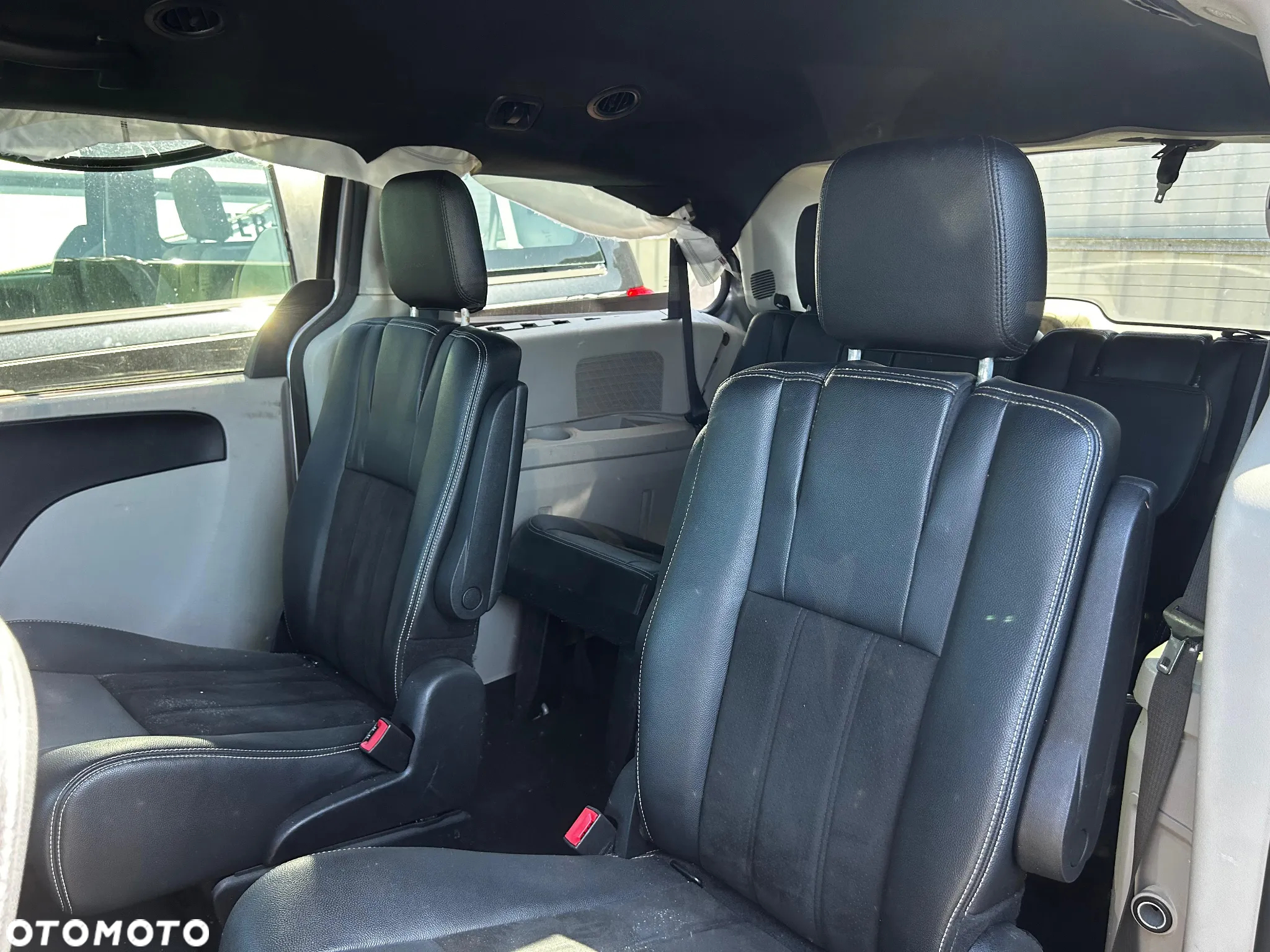 Dodge Grand Caravan - 7