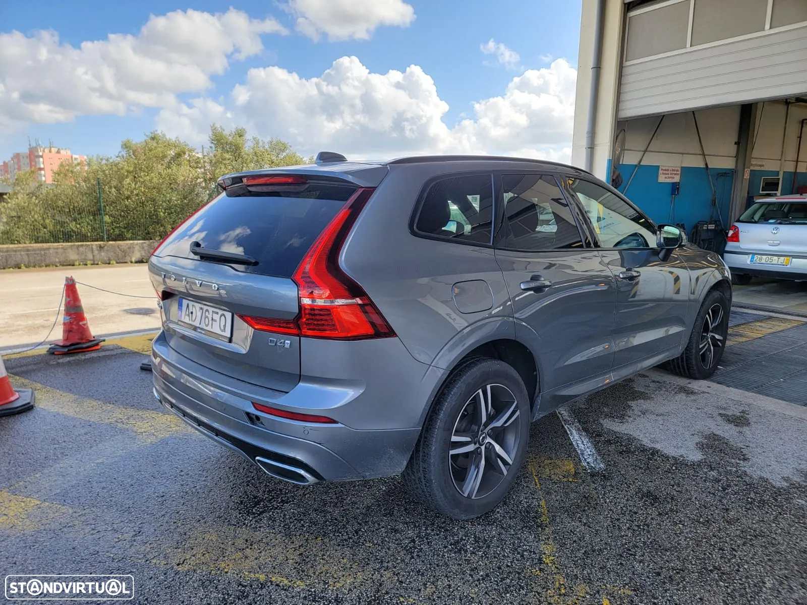 Volvo XC 60 2.0 D4 Momentum Plus Geartronic - 5