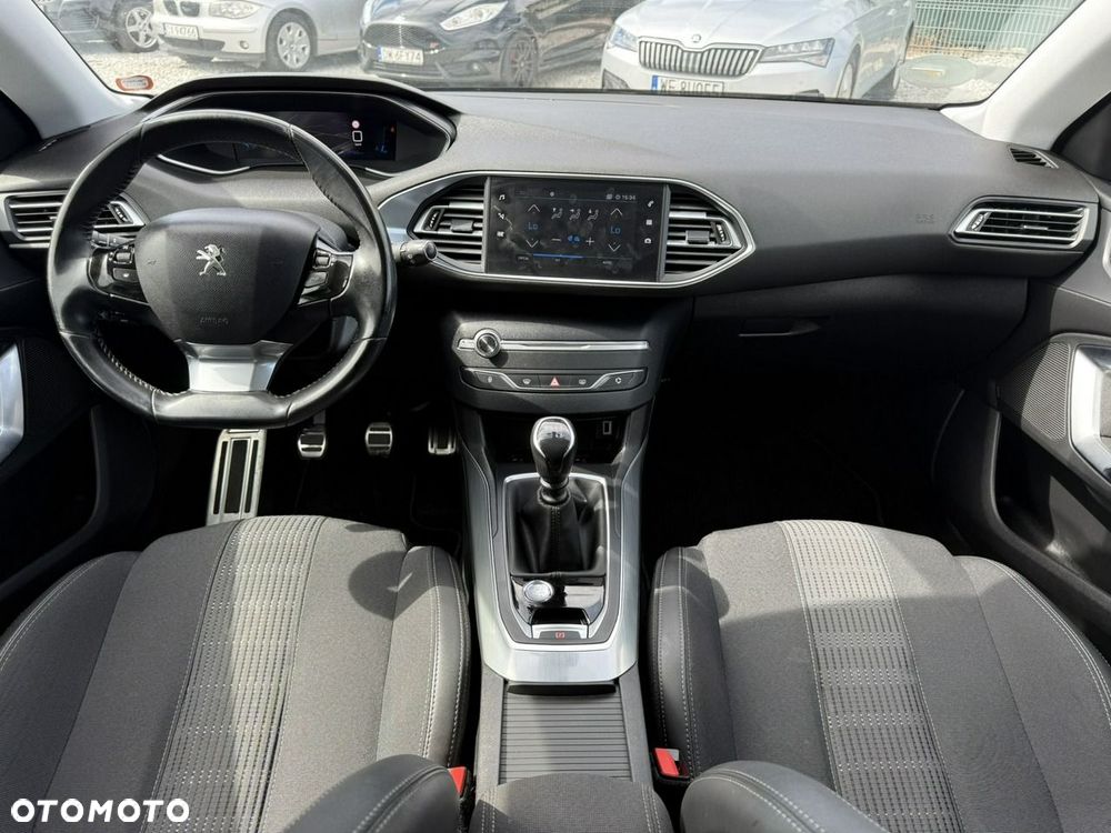 Peugeot 308 1.5 BlueHDi Business Line S&S - 4