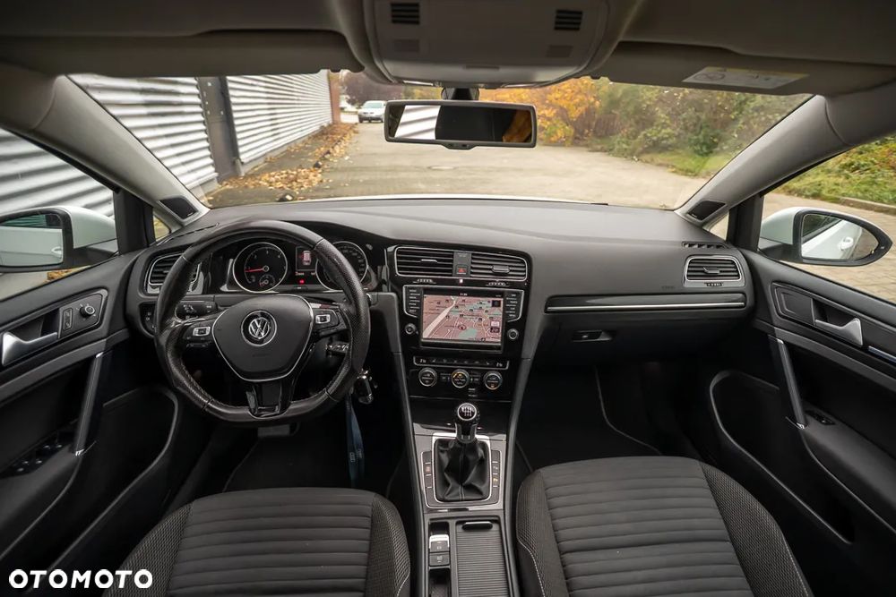 Volkswagen Golf 2.0 BlueTDI Cup - 39