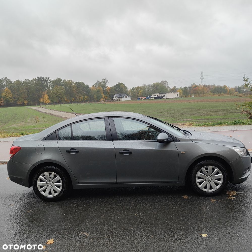 Chevrolet Cruze 2009 photo 4