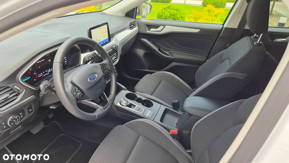 Ford Focus 1.5 EcoBlue Start-Stopp-System TITANIUM DESIGN - 24