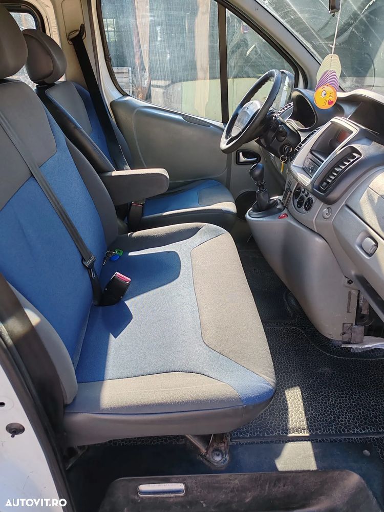 Renault Trafic - 2