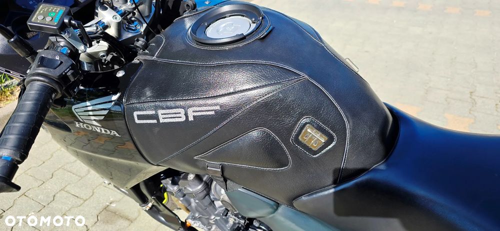Honda CBF - 4