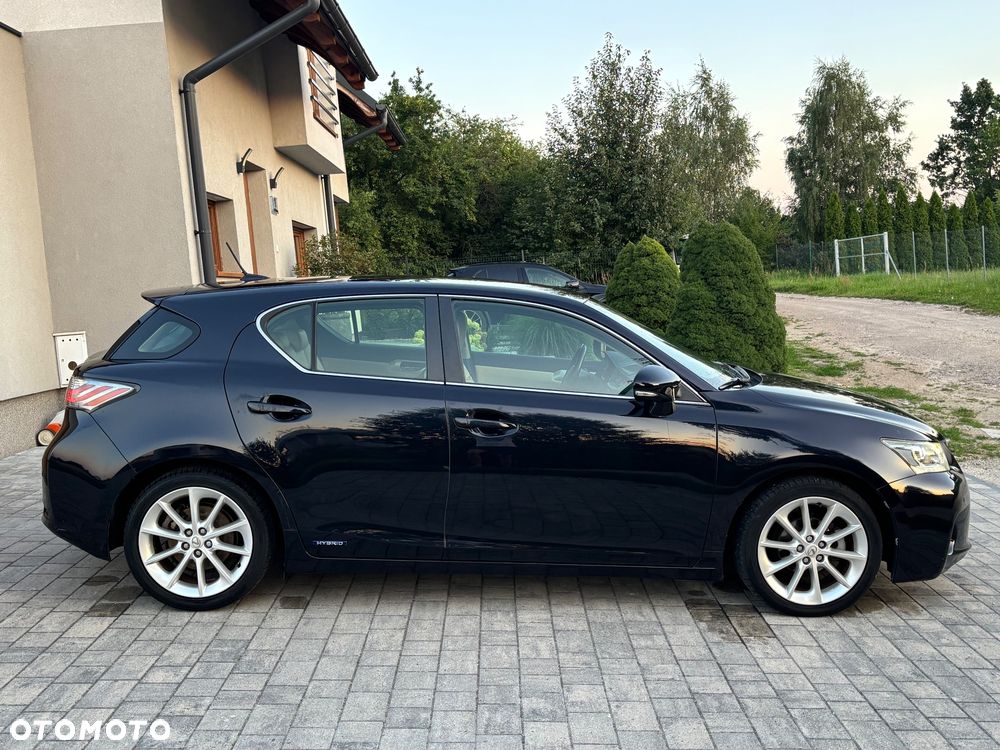 Lexus CT 200h Prestige - 11
