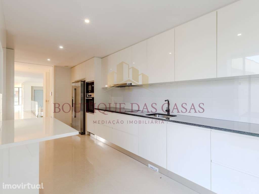 Moradia T5 na Madalena - 2ª linha de Praia - Grande imagem: 3/30