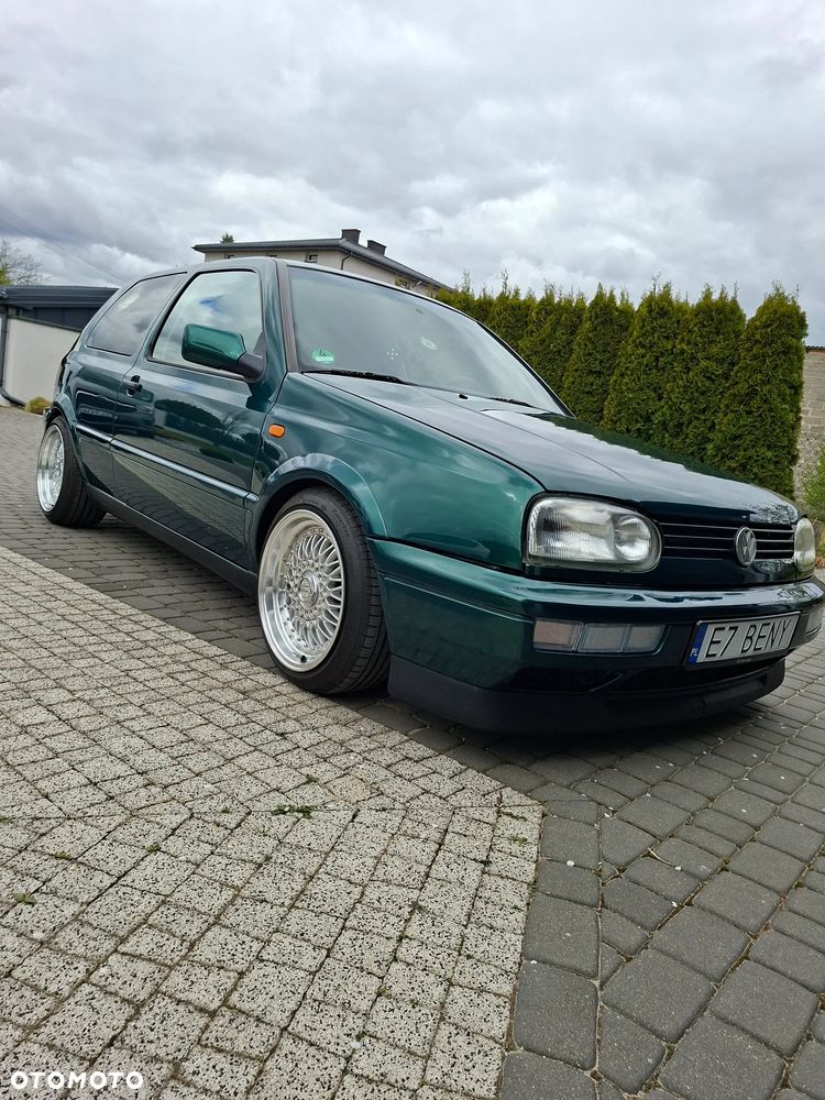 Volkswagen Golf - 17