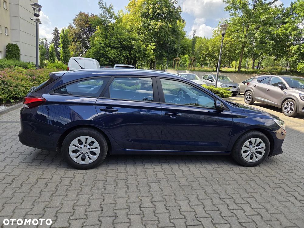 Hyundai i30 1.6 D Classic + - 7