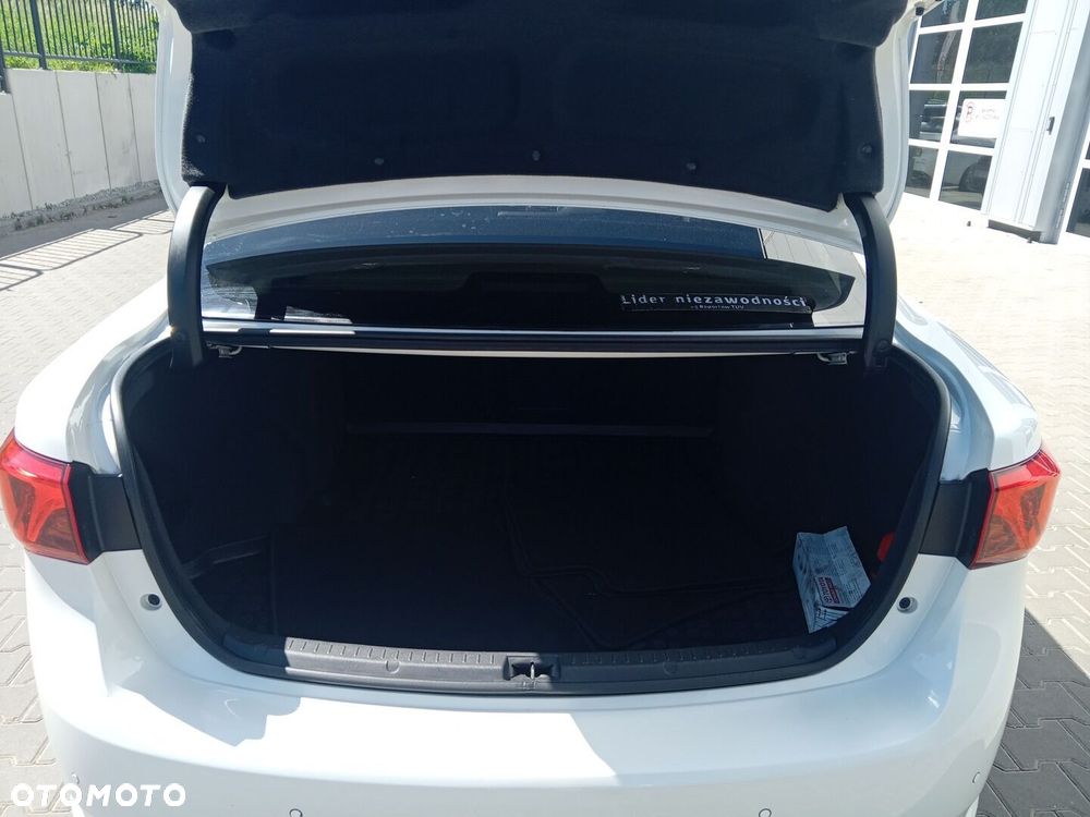 Toyota Avensis 1.8 Selection MS - 14