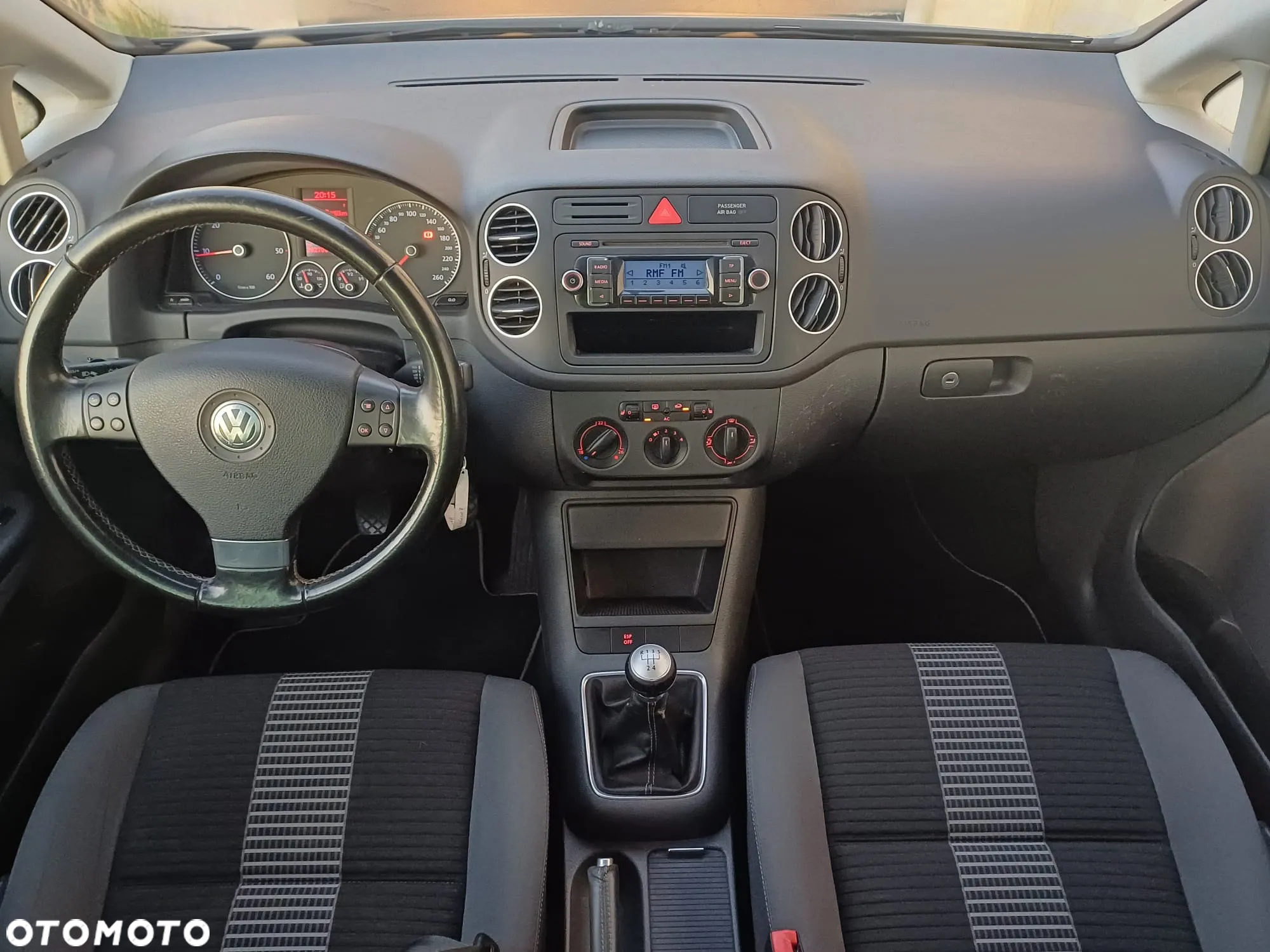 Volkswagen Golf Plus 1.9 TDI DPF Tour - 8