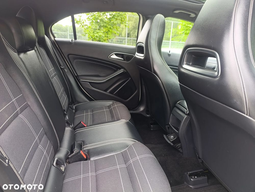Mercedes-Benz Klasa A 200 CDI (BlueEFFICIENCY) Urban - 17