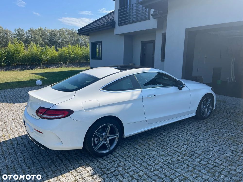 Mercedes-Benz Klasa C 300 Coupe 9G-TRONIC AMG Line - 13
