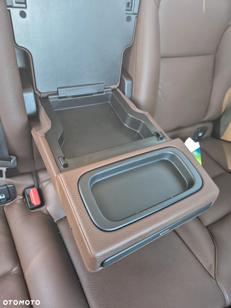 Volvo V90 T8 AWD Plug-In Hybrid Momentum - 22