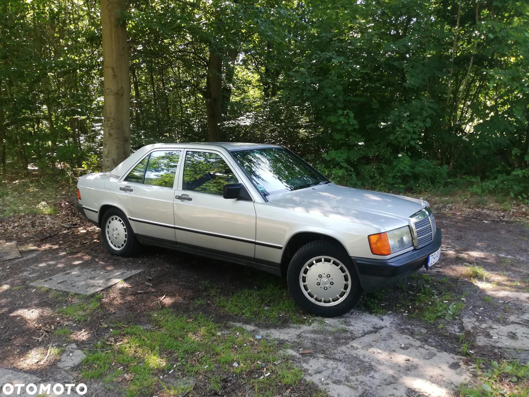 Mercedes-Benz W201 (190) - 5
