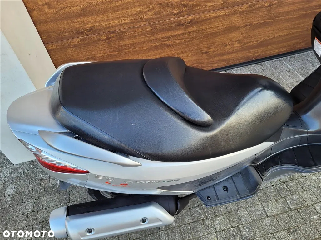 Suzuki Burgman - 27