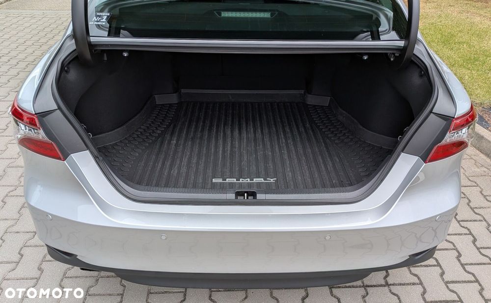 Toyota Camry 2.5 Hybrid Executive CVT - 25