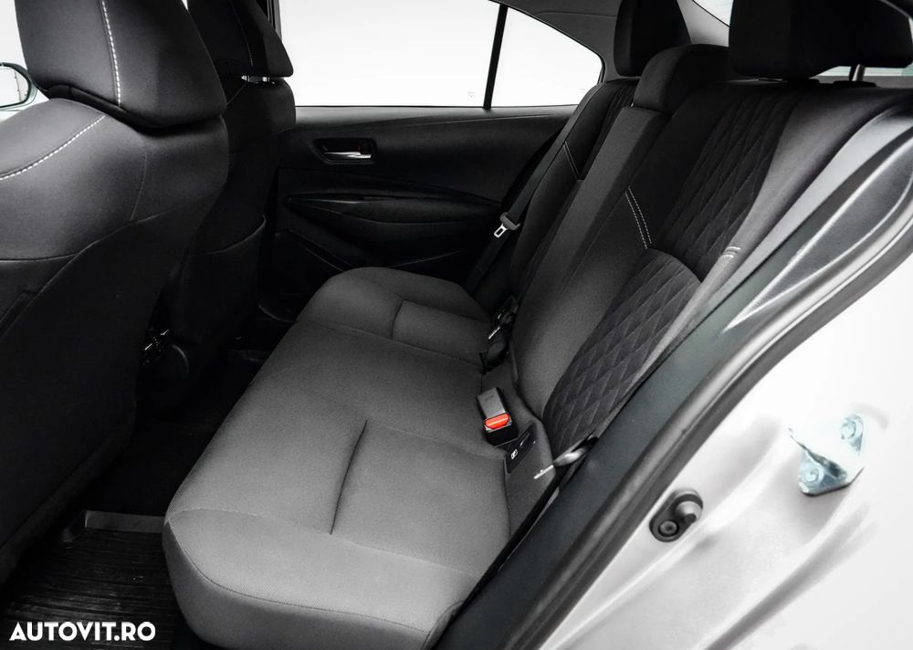 Toyota Corolla 1.8 HSD Dynamic - 16