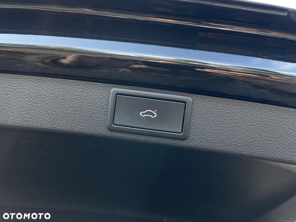 Skoda Octavia 2.0 TDI RS DSG - 25