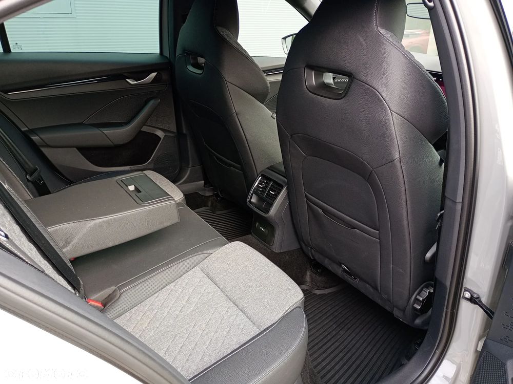 Skoda Octavia 1.5 TSI mHEV Sportline DSG - 14