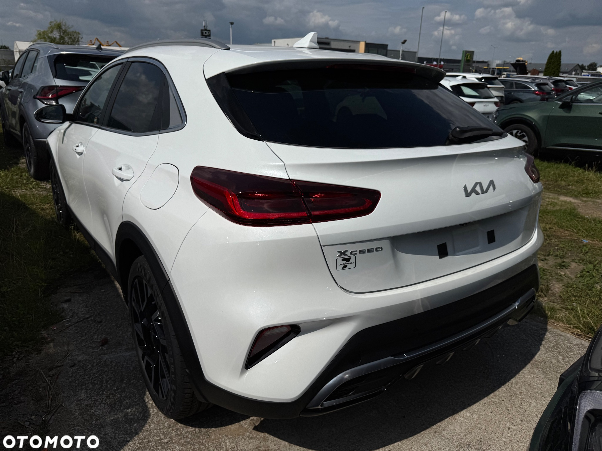 Kia XCeed 1.5 T-GDI Business Line DCT - 4