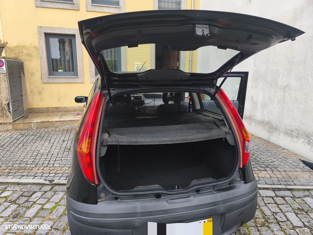 Fiat Punto 1.9 JTD HLX - 12