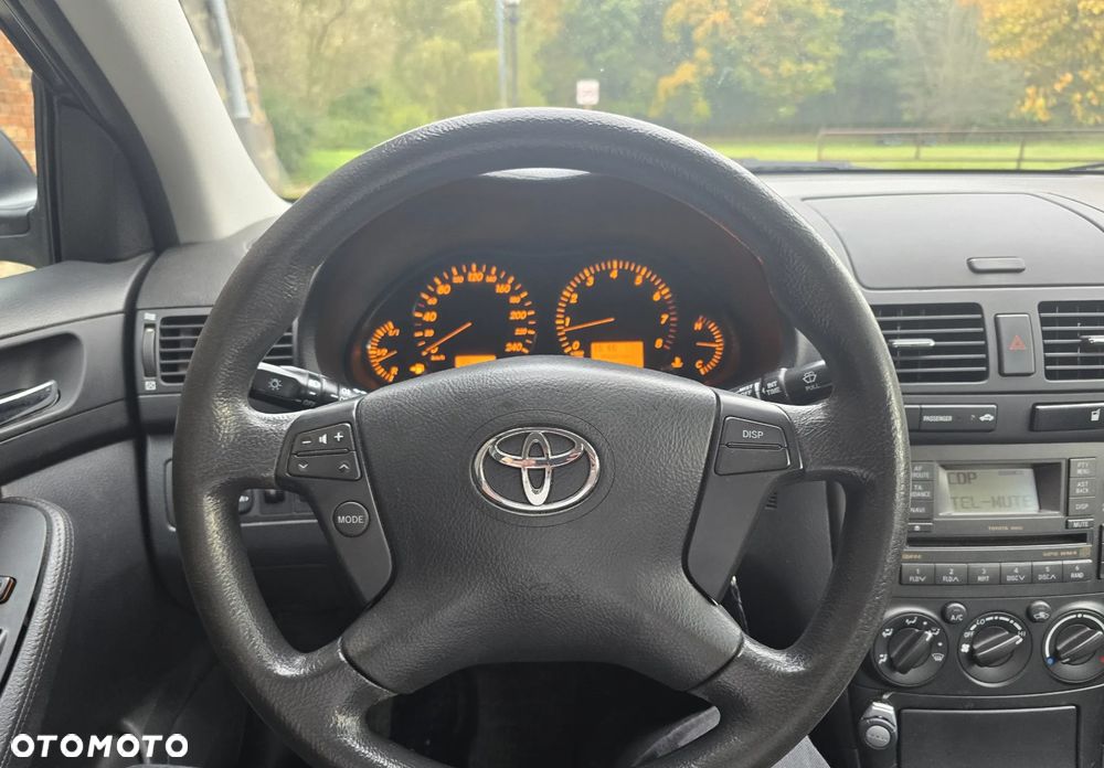 Toyota Avensis 1.8 VVT-i Luna - 20